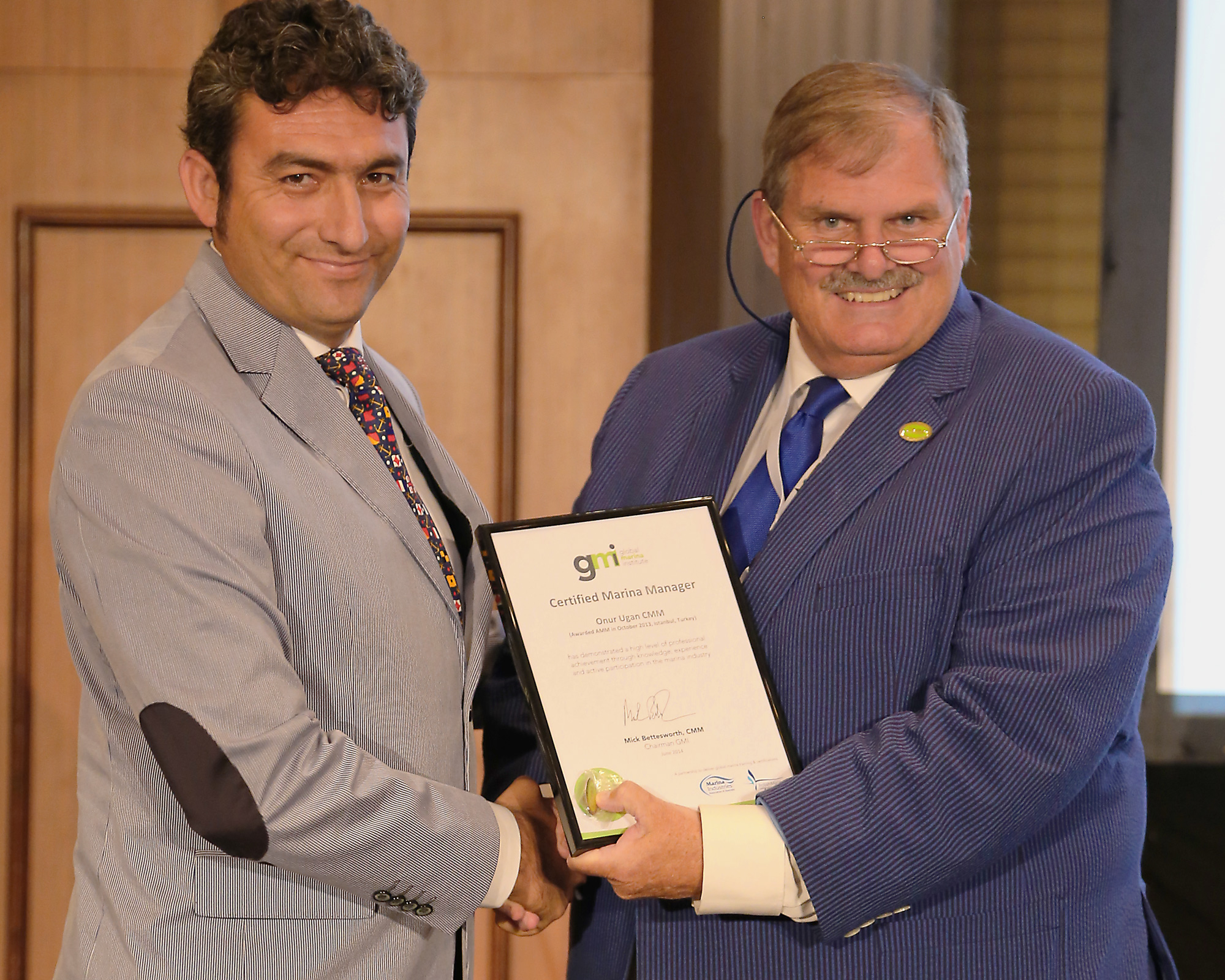 GMI Chairman presents CMM certificates at World Marina Conference.